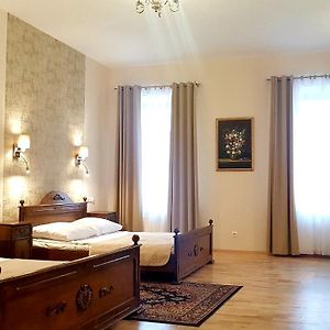 Standard Queen Room Two Queen Beds